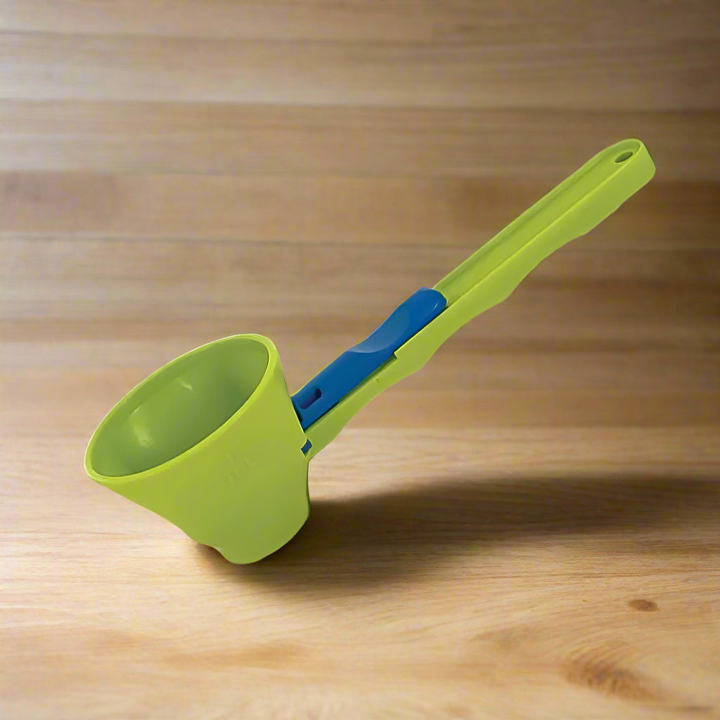 No Spill Funnel Scoop